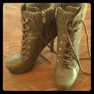 Jennifer Lopez boots